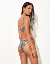 Load image into Gallery viewer, FEBRI BIKINI BOTTOM