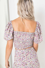 Load image into Gallery viewer, FLORAL PUFF SLEEVE CROP TOP
